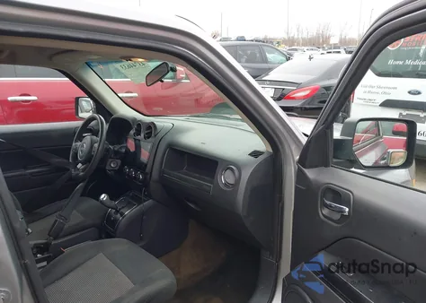 2015 Jeep Patriot Sport z USA, uszkodzony, nr VIN 1C4NJPBB1FD431488